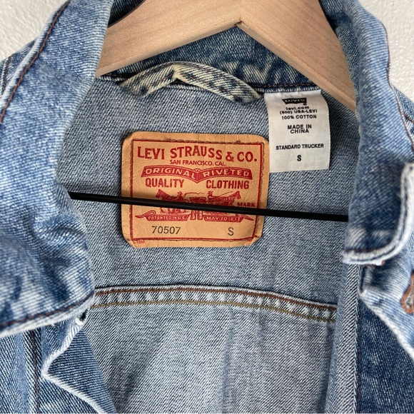 Levi’s Denim Jacket Size Small - Picture 2 of 4